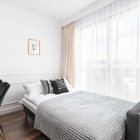 Apartment Elegant Next To The Metro Station By Rent Like