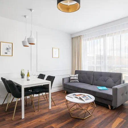 Classy & Prestigious Next To The Metro Station By Renters