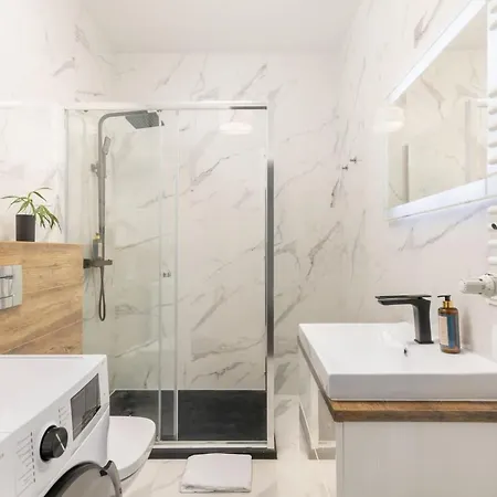 Elegant Next To The Metro Station By Rent Like Apartment *
