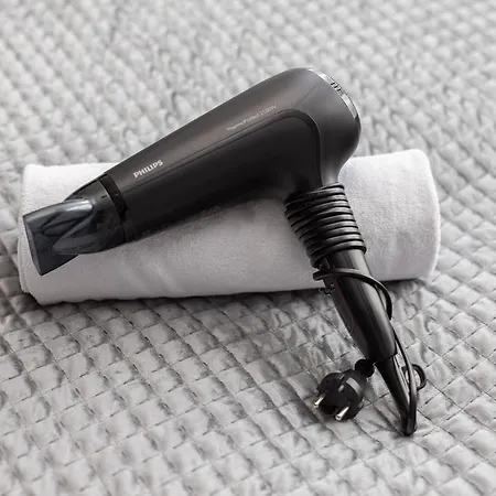 Classy & Prestigious Next To The Metro Station By Renters Apartment