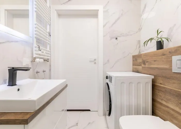 Apartman Classy & Prestigious Next To The Metro Station By Renters Varsó